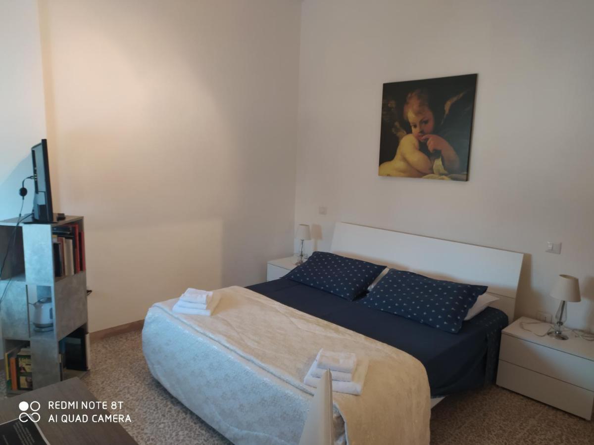 Bab San Feliciano Camere Фолиньо Екстериор снимка