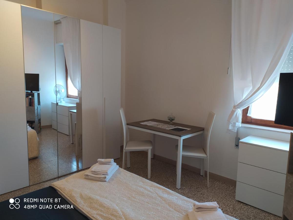 Bab San Feliciano Camere Фолиньо Екстериор снимка