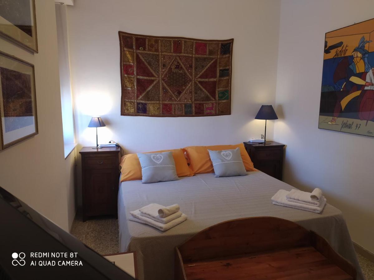 Bab San Feliciano Camere Фолиньо Екстериор снимка