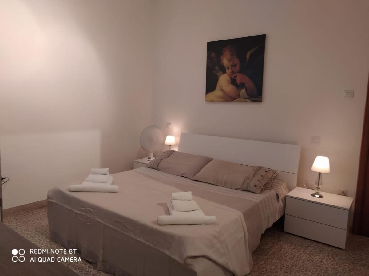 Bab San Feliciano Camere Фолиньо Екстериор снимка